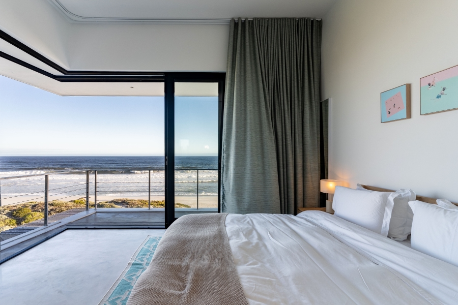 6 Bedroom Property for Sale in Yzerfontein Western Cape